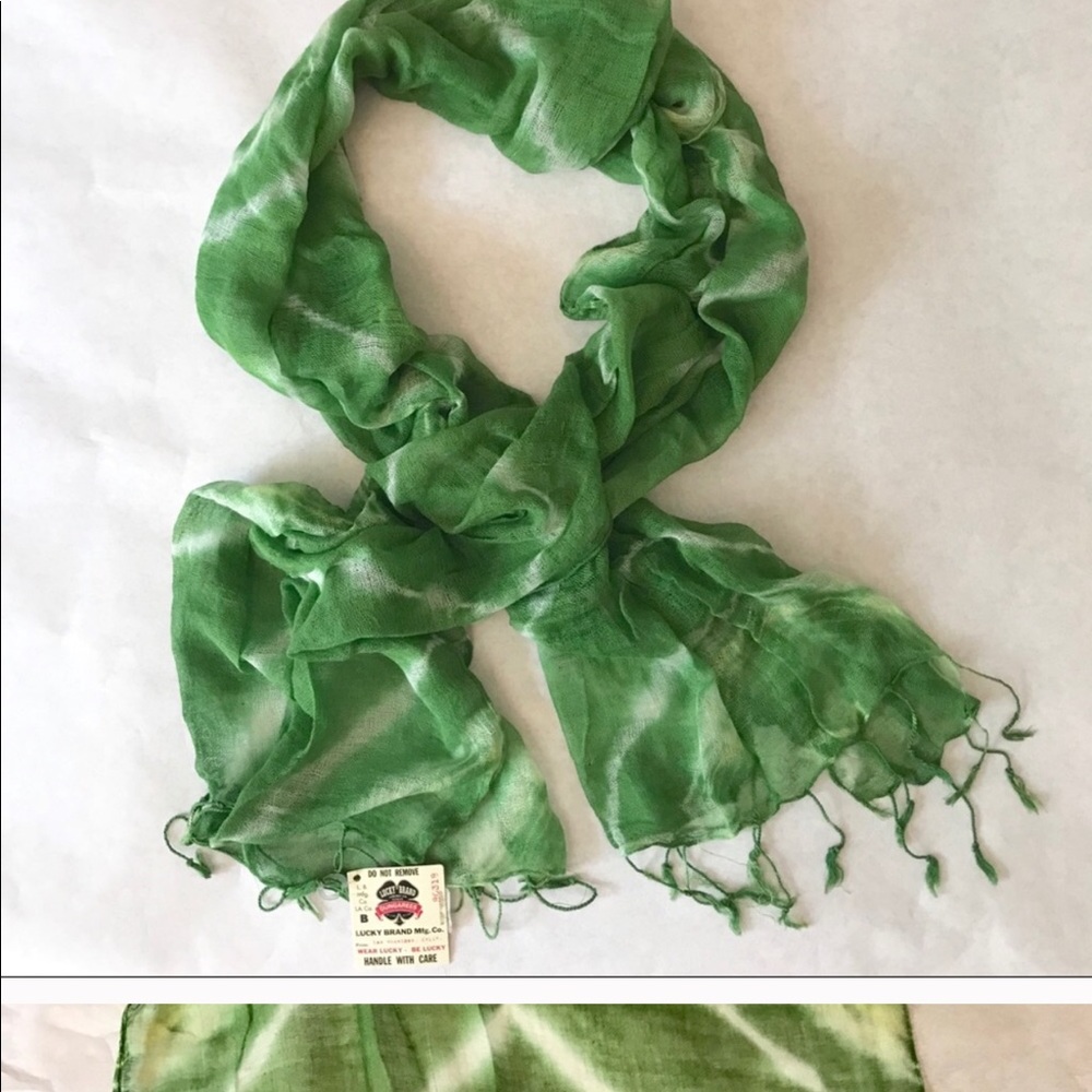 Lucky brand springs scarf